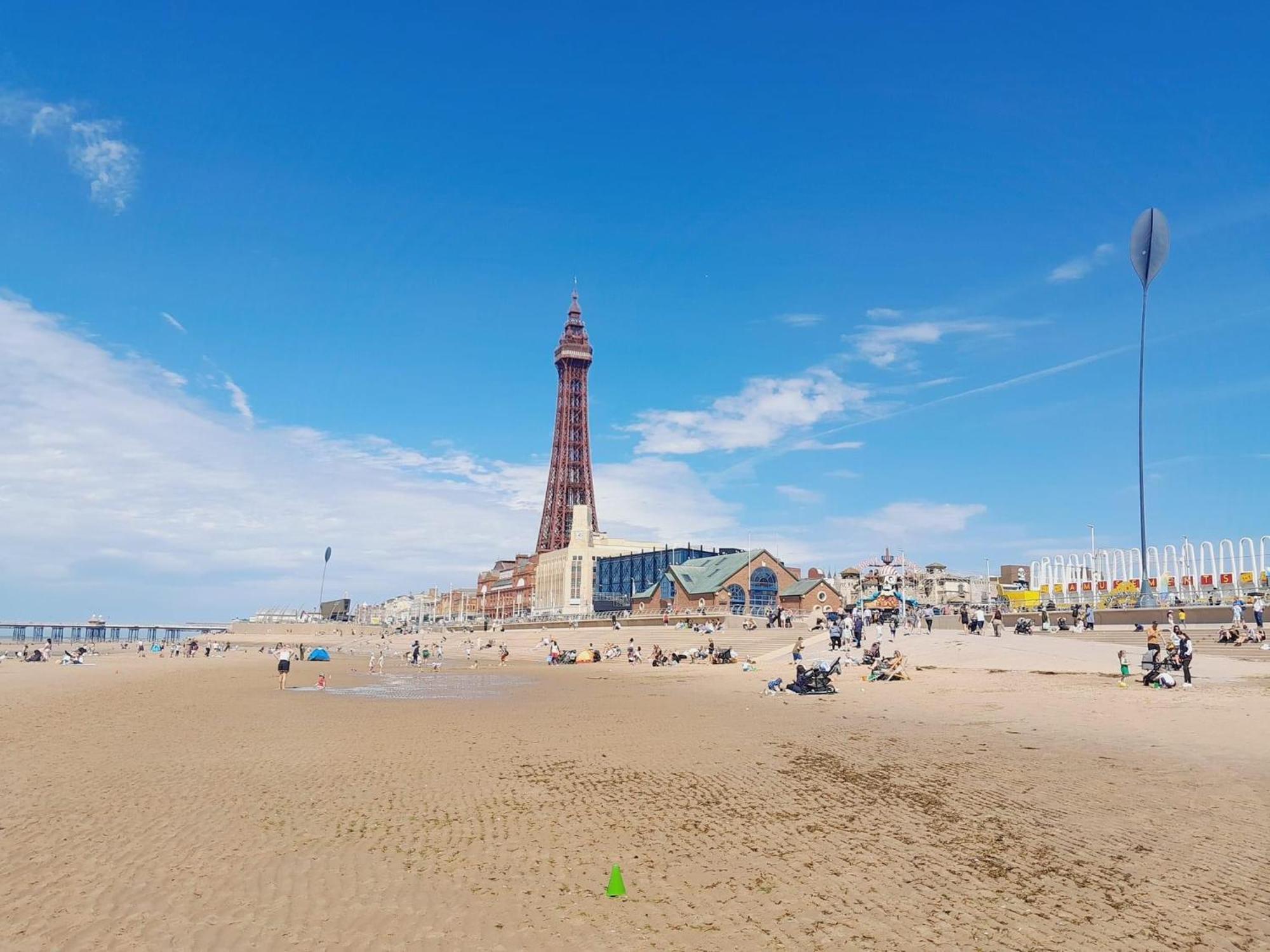 Blackpool - Seaside Villa Room photo
